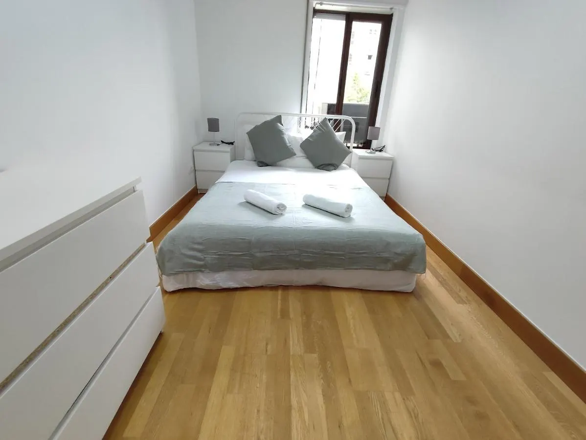 Quarto em Acomodações Particulares Theorynomad Al Lisboa Republica Apartamento