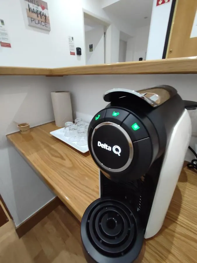 Quarto em Acomodações Particulares Theorynomad Al Lisboa Republica Apartamento